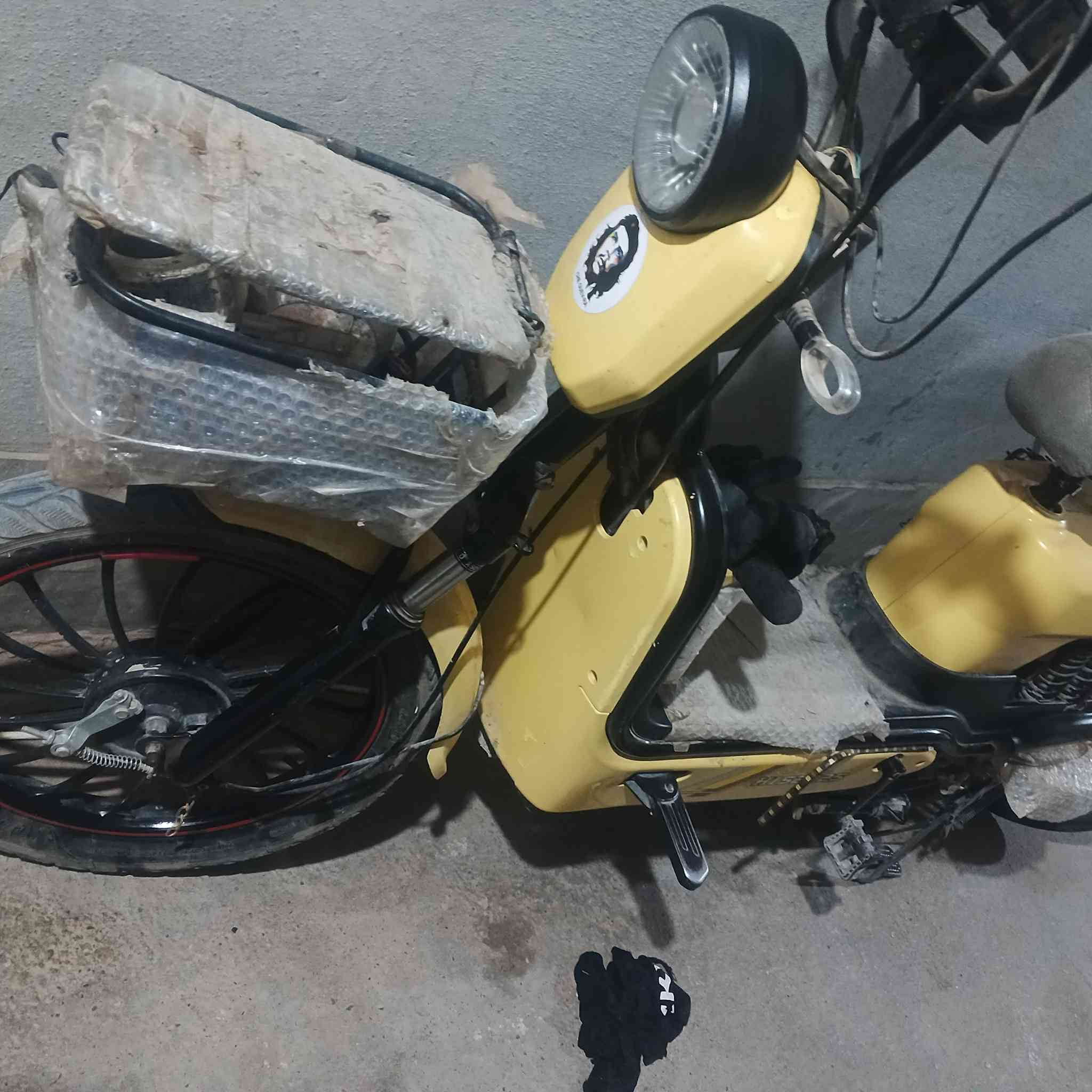 سلام عليكم باسكل لون اصفر لوك اي عيب ما بيها بطاريه نص عمر سعر 375 وبيها مجال شراي خاص مكاني كركوك دوميز حي زوراء 55


**إذا كنت صاحب هذا الإعلان وتريد حذفه لأي سبب، رجاءا أرسل رسالة إلى الدعم الفني**