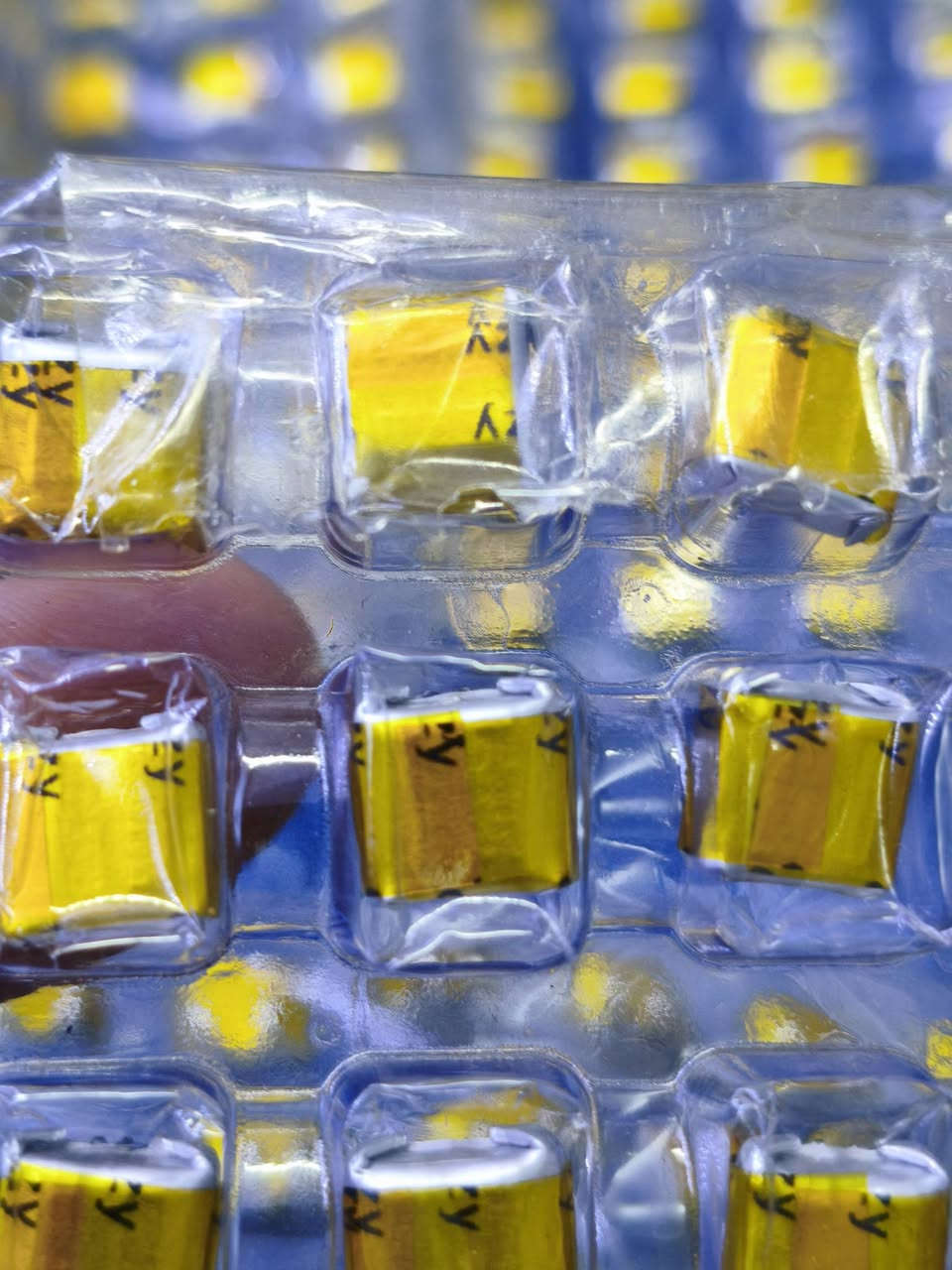 بطاريات ليثيوم أيون بوليمر قابلة للشحن 330 قطعة تريد عدد تريد شلع انطيني سعرك


**إذا كنت صاحب هذا الإعلان وتريد حذفه لأي سبب، رجاءا أرسل رسالة إلى الدعم الفني**