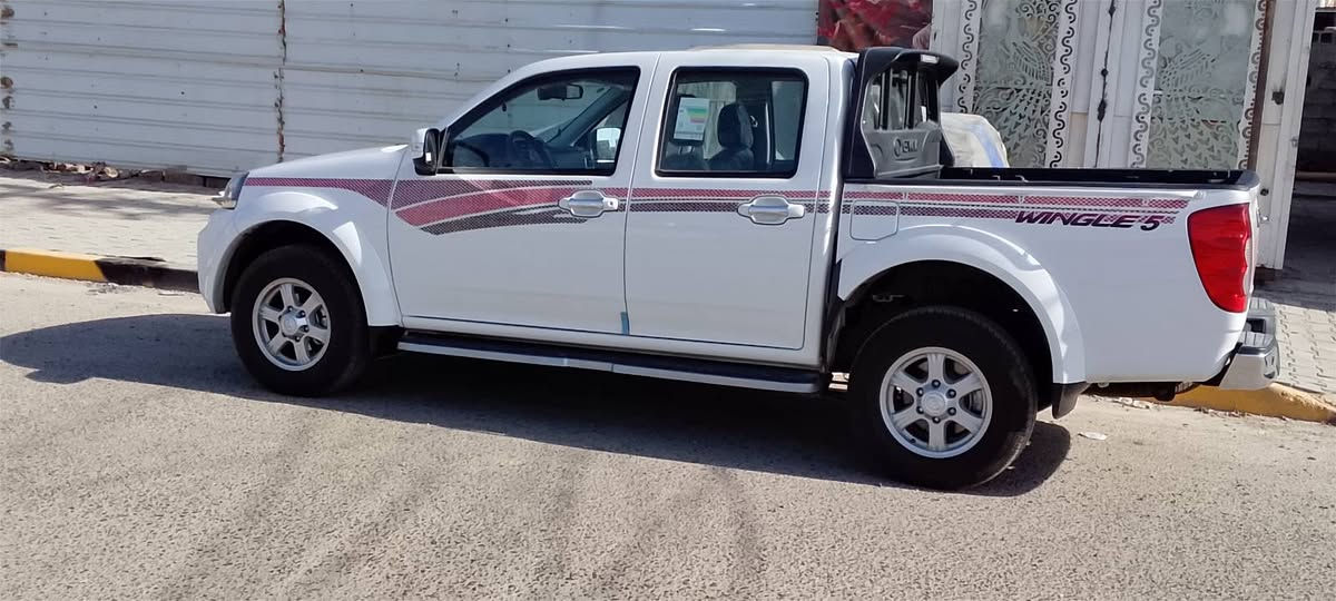 سلام عليكم سياره كريت ويل موديل 26 محرك بعد دهن الشركه السعر 160 ورقه المكان بغداد الحسينيه رقم الموبايل *********** ماشيه 1750 كيلو فقط سنويه باسمي الغايت 2030
