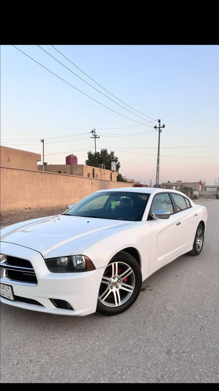 سلام عليكم جارجر مديل 11 للبيع 
السيارة مكفوله من الضربه ومن الكصه 
السياره جاهزه
ما ناقصها شي دواخل جديده كير ومكينه خير من الله 
مكينه 3600 
تتدفئه تبريد كهربائيات مكفوله 
رقم سيارة بصرة سيارة بسمي 
سعر السيارة 145 وبيها مجال قليل 
مكان السيارة البصرة القرنه رقم تلفوني ***********
