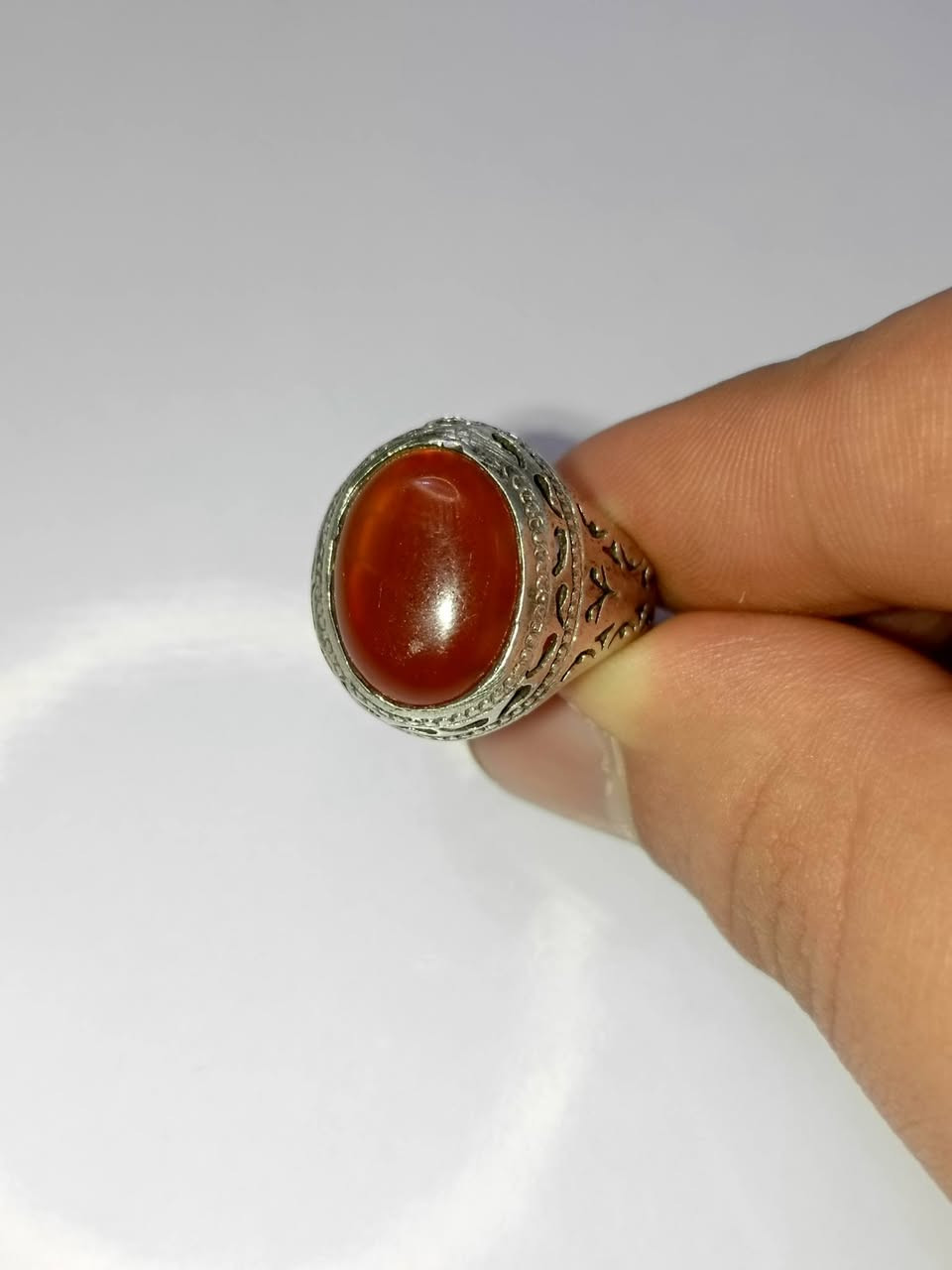 عقيق يماني احمر صياغه يدويه ثقيل
سعره 70 الالف قفل معه التوصيل


**إذا كنت صاحب هذا الإعلان وتريد حذفه لأي سبب، رجاءا أرسل رسالة إلى الدعم الفني**