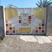 باب حوش البيع السعر 350 وبياا مجال 07712801216