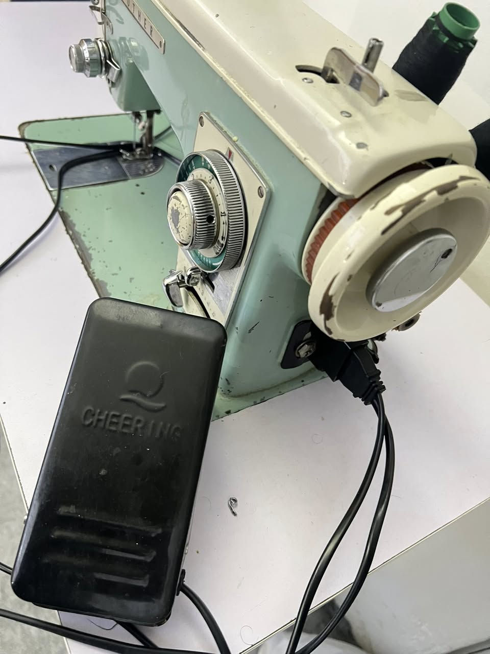 مكينة خياطة للبيع بغداد ***********
