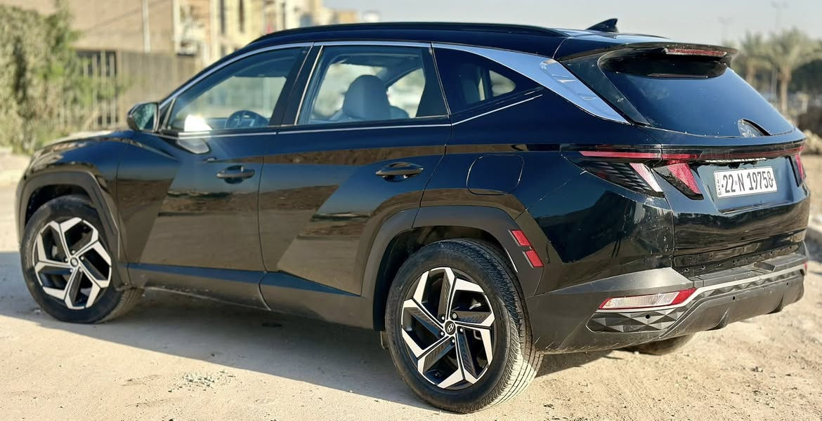 #شركة_ربيع_الامل 
🚨طبعاً العروض مالتنة ما تخلص🚨

2023 HYUNDAI TUCSON, SEL

✈️وصول هيونداي توسان موديل 2023✈️

💸السعر  185 💸

‼️حادث السيارة موضح بالمنشور ‼️ 

‏✨ مميزات السيارة:
‏
‏محرك اقتصادي و أداء ثابت 2500 
متصل بناقل حركة من 8 سرعات

بصمة تشغيل و دخول ذكي
‏
‏ناقل حركة اوتماتيك
‏
‏نظام تكييف قطعتين فعّال
‏
‏شاشة وسطية حجم كبير مع كاميرا رجوع
‏
‏تصميم داخلي أنيق ومريح جلد لون ابيض
‏
‏مواصفات عالية الجودة من شركة هيونداي العالمية
‏
‏📍موقعنا على googel map ,  ويز

استخدم Waze للقيادة إلى Baghdad - بغداد: https://waze.com/ul/hsvztkn5yx

‏
‏📞 للأستفسار عن العروض الجديدة الأتصال : 
‏
***********☎️
☎️ ‭***********‬

الارقام متوفرة واتساب‏
‏
