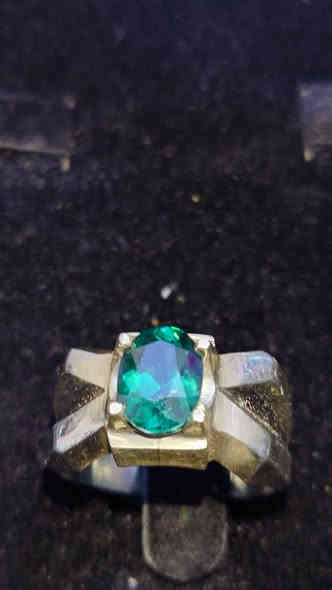 توباز طبيعي صياغة يدوي السعر 55الف العنوان بغداد زعفرانية فضه 925الهاتف *********** بغداد
