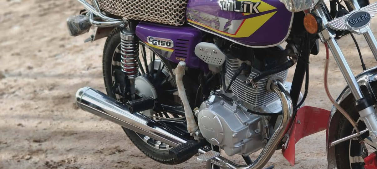 دراجه سونك موديل 2025 طالعه بالشهر 9 بيهه ورقتين فقط ومكاتبه  السعر(( 825)) بيهه مجال حك الجيه مكلف بلنشر مكاني ناصريه سيد دخيل للاستفسار ***********
