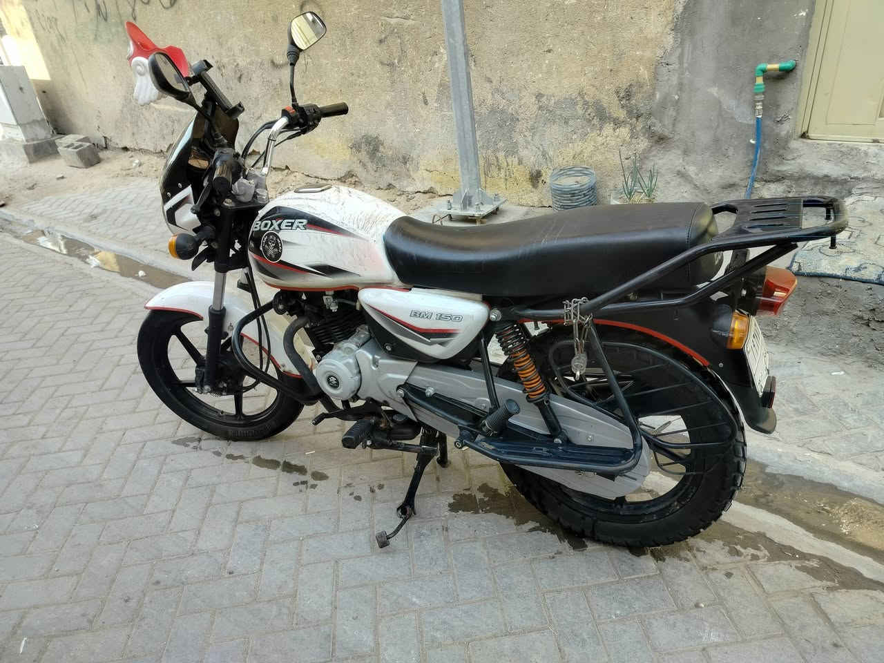 بوكسر 2022 نازلة 2024 
مكينة مكفولة برغي ما مفتوح دراجة استخدام شخصي ماشية 40 الف السعر 1800 رقم ديالى تحويل ثاني يوم
مكاني بغداد ***********
