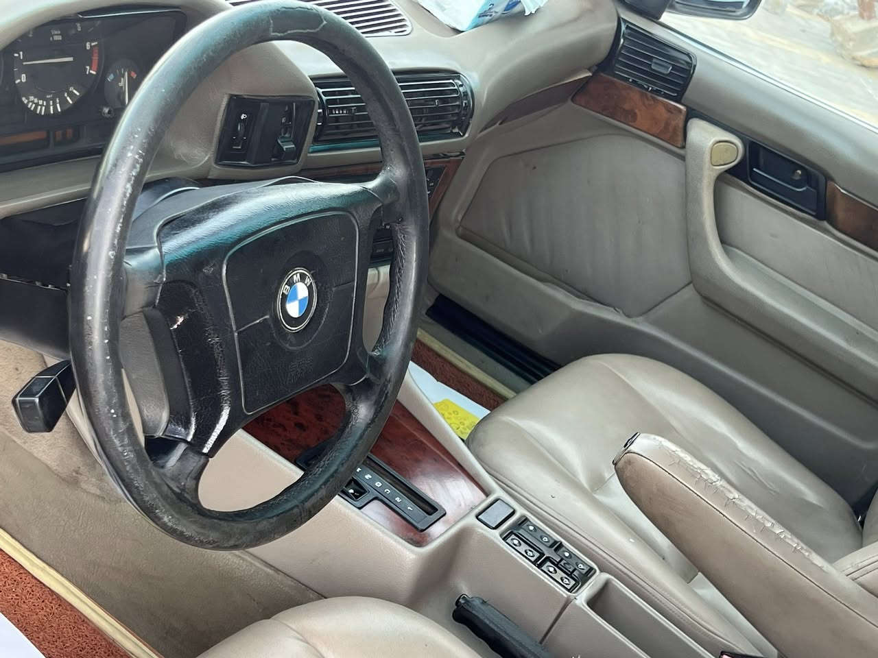 بي ام 500 مسكر دبل فانوص كير محرك كفاله تخم تاير سياره جديده مال جناي بجم عريض فتحه غرفه جديده كهربائيات كله شغاله لايتات زنون رقم بغداد كليزي  سنويه لغايه 30 مديل 91 سعر 53 الدوره ***********
