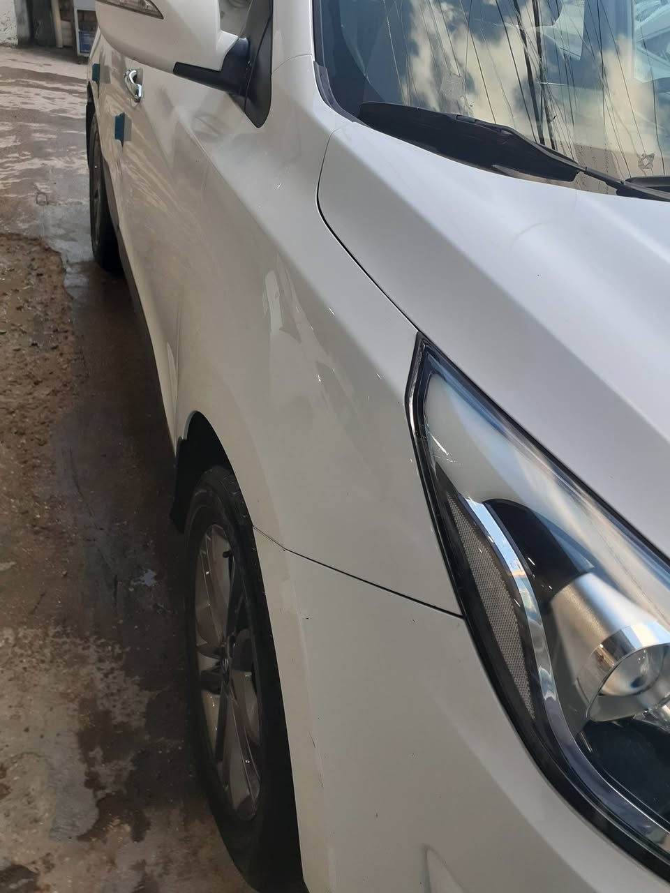 سلام عليكم توسان ١٥ خليجي للبيع السعر ١٥٠ كير محرك ٢٠٠٠ دوش  كفاله  تبريد قطعتين ماشيه ١٦٦ دك جرص السيارة با اسمي بيها باردات فقط تحويل مباشر العنوان بغداد الدورة الاتصال ***********
