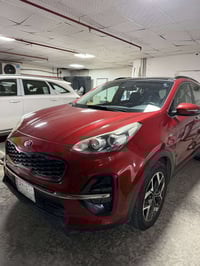 كيا سبورتج موديلGTL وارد امريكي فول للاخير  السياره بانوراما  حادث فقط...