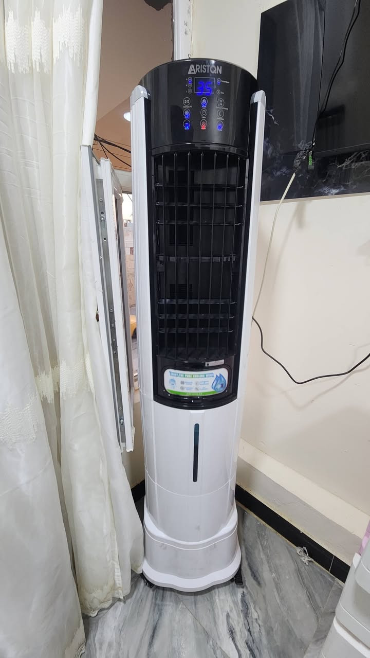 اتواصل وياي وخادم 
المبرده اصدار الحديث 
جديده مشتغله بس ٥ ايام 
تجي بعينك تفحصها وتشوفها 
تبريدها خير من الله والهوى كلش قوي
***********
كوت حي الجهاد
