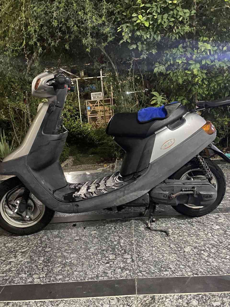 سلام عليكم دراجه البيع مستعجل نضيفه محرك ما مفتوح موديل ٢٠٠٣ كامله ٥٠٠ قفل من اخير


**إذا كنت صاحب هذا الإعلان وتريد حذفه لأي سبب، رجاءا أرسل رسالة إلى الدعم الفني**