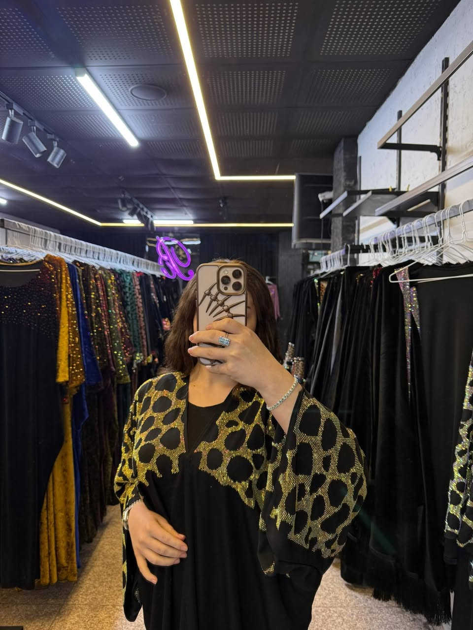 جبه تخفيض من دخل معمل اربيل اسعار نار جوا السوگ  
  قياسات متوفر فري سايز 
   قماش ندى فرسان اصلي نوعيه درجة اولى 
  ستراس درجة اولى 
 جمله و مفرد 
  بي واتساب هاذا الرقم ***********
