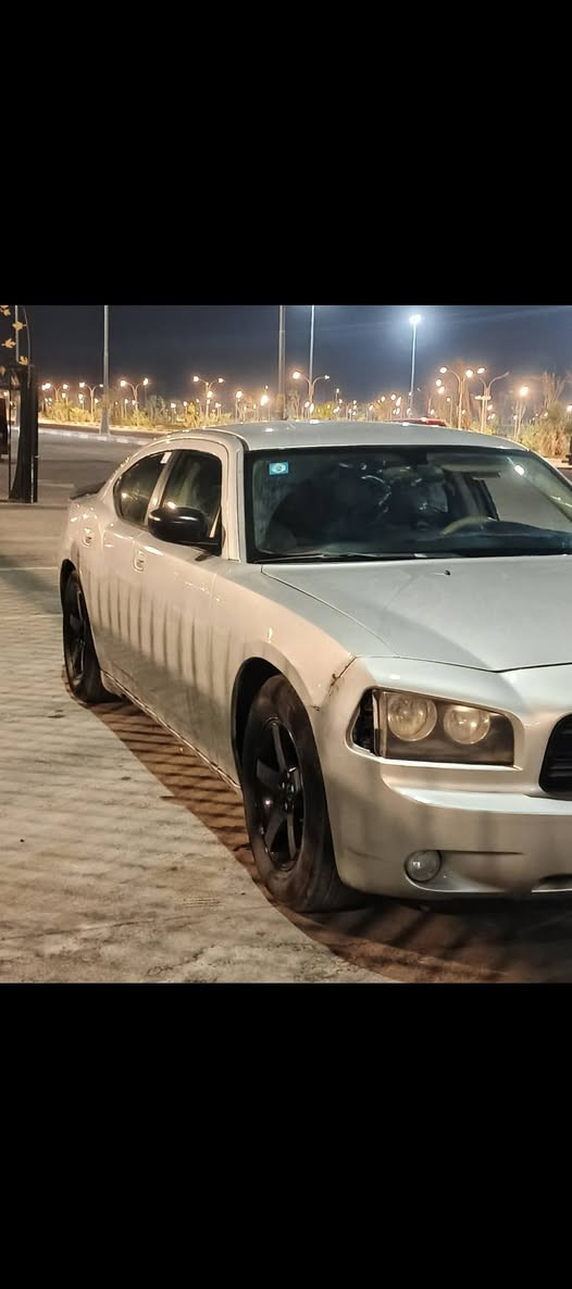 جارجر مديل 2008 جاهزه ماعده ليك بتبريد
رقم انكليزي بسمي سنويه مجدده التصال
*********** سيد علي البصرة, العراق
