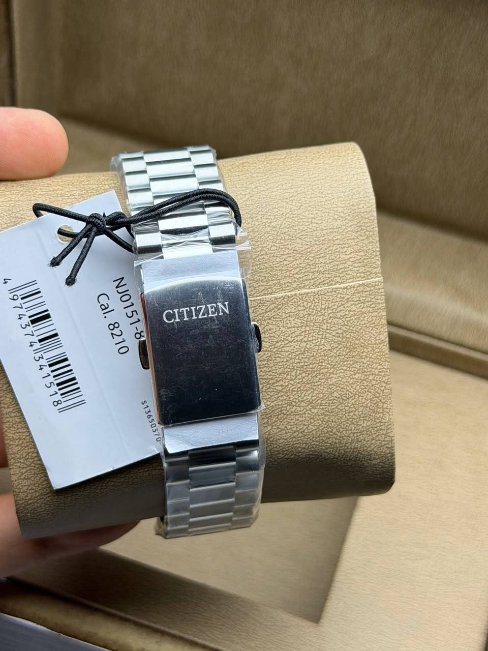 CITIZEN 
اصلي وكالة 
بدون مرفقات
ماكنة اوتماتيك كشف مختم Citizen 
نافذ شهري  
مينا مميزة اورنج 
ارقام واميال لامينوس بالكامل 
ستانلس ستيل بالكامل 
جام زفير كرستال مقاومة للخدش 
مقاومة للماء 50 متر 
مختم بالقفل والظهر والزمبلك 

السعر مناسب جداً للمهتمين 🔥

iRJmFhlsjQShHLeikp


**إذا كنت صاحب هذا الإعلان وتريد حذفه لأي سبب، رجاءا أرسل رسالة إلى الدعم الفني**