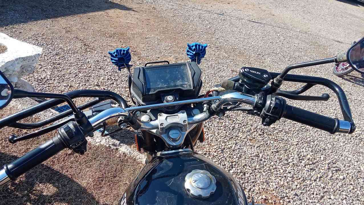 السلام عليكم 
يوجد موطورات العدد 2
واحد 25
 واحد 24محدث 25
      (جيك الصور زين عود تعال) 
محركات شرط ما مفتوح 

كهربائيّات كله شغاله 
سعر خاص مفتوح 
المكان الزاب قريه اشريعه 

لاتصال       0783 150 6659
/***********
نقد نقد 
ما يعجبك المنشور  لا ادك  ولا تراسل
