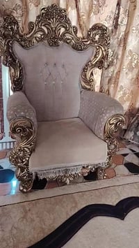 قنفات ملكي فرعوني • مجلس • صلاح الدين ضلوعي