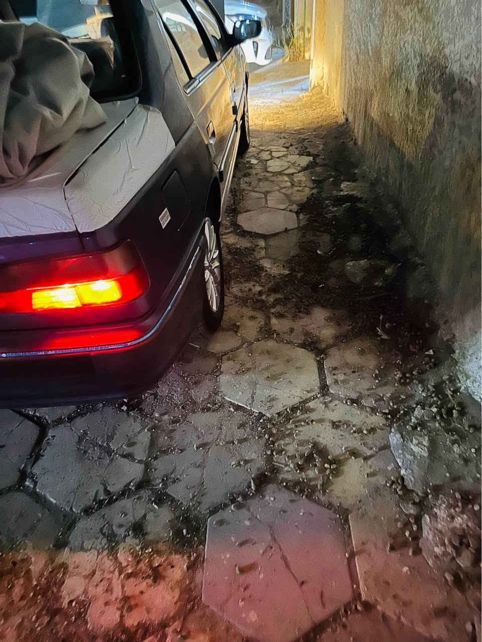السلام عليكم
ملاحظه (السياره تباع شرط التحويل عقد مروري)
بيجو بارص موديل 25 بأسمي
كفاله 
رقم ميسان انكليزي حره تحويل مباشر
المواصفات معروفه 
المكان القطاع
*********** عمارة, ميسان
