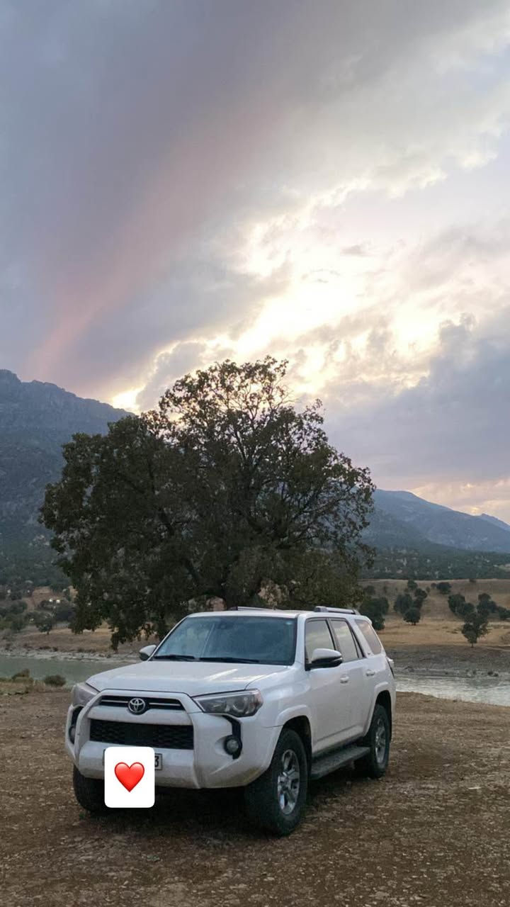 Toyota 4 Runner 2020
ماوەی رۆشتن : ٩٤،٠٠٠کم
پارچە : تەنها ساردەکوتی هەیە  لە وینەکە ی سۆنەر دیاری کراوە 
مواسەفات : ٣ ریز کوشن ، فول مواسەفاتی SR5 , دبل اکسل ، کوشن هیتر ، 
*********** 
نرخ : 345$
سەیارەکە بێ مەسروفە  ٤ تاییەی نوێی بۆ بەستراوە أربيل, العراق
