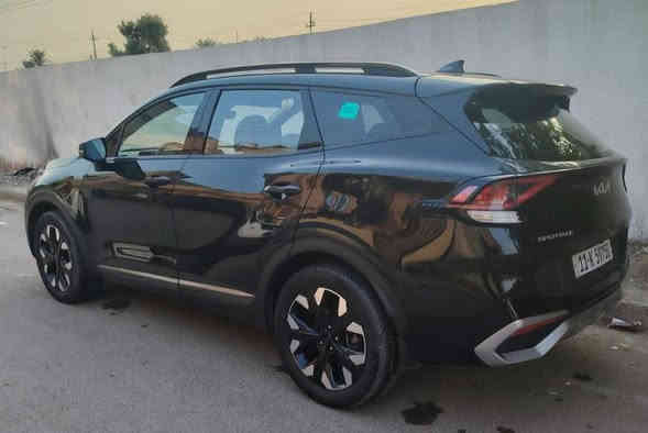 كيا سبورتج  xline2023 
وارد كندي  فول فول مواصفات 
مكفوله من الصبغ عدا قبق صندوك مبدل 
فول مواصفات عدا الفتحه رقم بغداد ترقيم جديد
 هزه جديده ماشيه ٣٧٠٠٠ ميل كير ومحرك مكفول
الرقم ***********
