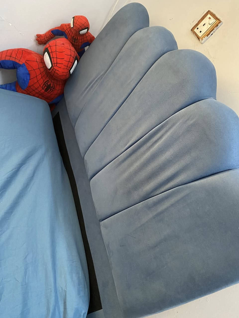 جربايه نفر ونص جديده استعمالها قليل جدا وبيها مخزن ماخذتها من القند سعرها ب 200الف بيها مجال بسيط


**إذا كنت صاحب هذا الإعلان وتريد حذفه لأي سبب، رجاءا أرسل رسالة إلى الدعم الفني**