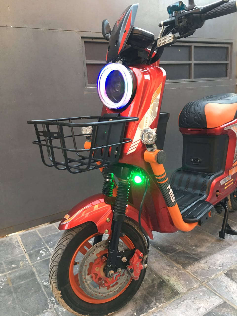 H900
دراجة شركة His قطعة مرتبة وكلش نظيفة بطاريات عدد 5 كبار مال الوكالة مكفولات السعر 430 وبي مجال للشراي .


**إذا كنت صاحب هذا الإعلان وتريد حذفه لأي سبب، رجاءا أرسل رسالة إلى الدعم الفني**