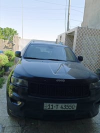 جيب لاريدوا 16 حادث جاملغ وبنيد باقي كفاله  عليهه بساتم 14 بانزين عادي...
