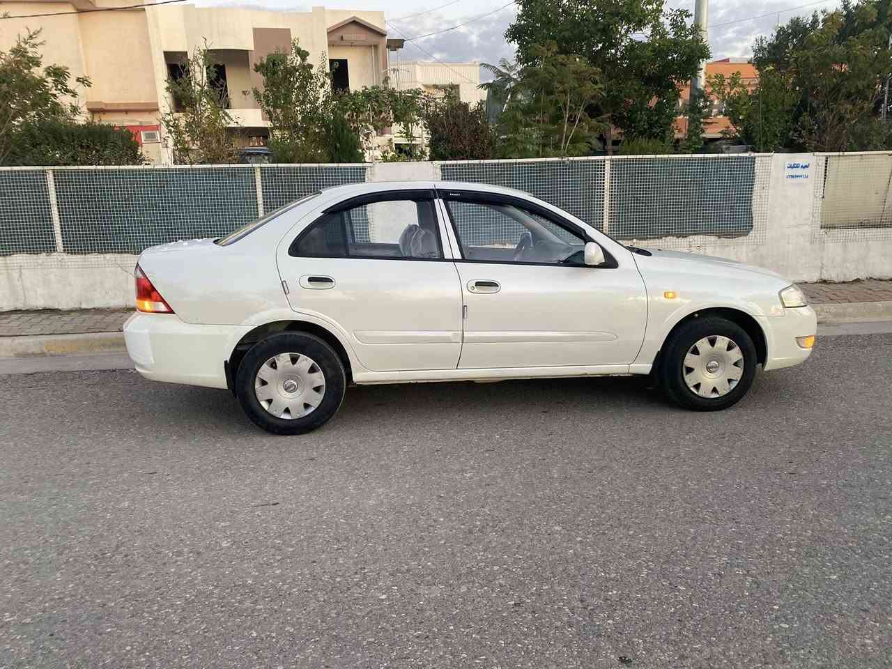 نيسان صني ٢٠١٠ سياره يه كه به نمونه ي ماوه ته وه مال دوسته نه دعم نه صبوغ هيجي نيه گير مه كينه  كاره بايي هه مووي به شه رت 
جوار تايه ي تازه ي له ژيرايه  سه نه وي تازه يه و ده فته ر بانزيني هه يه 
***********
***********
