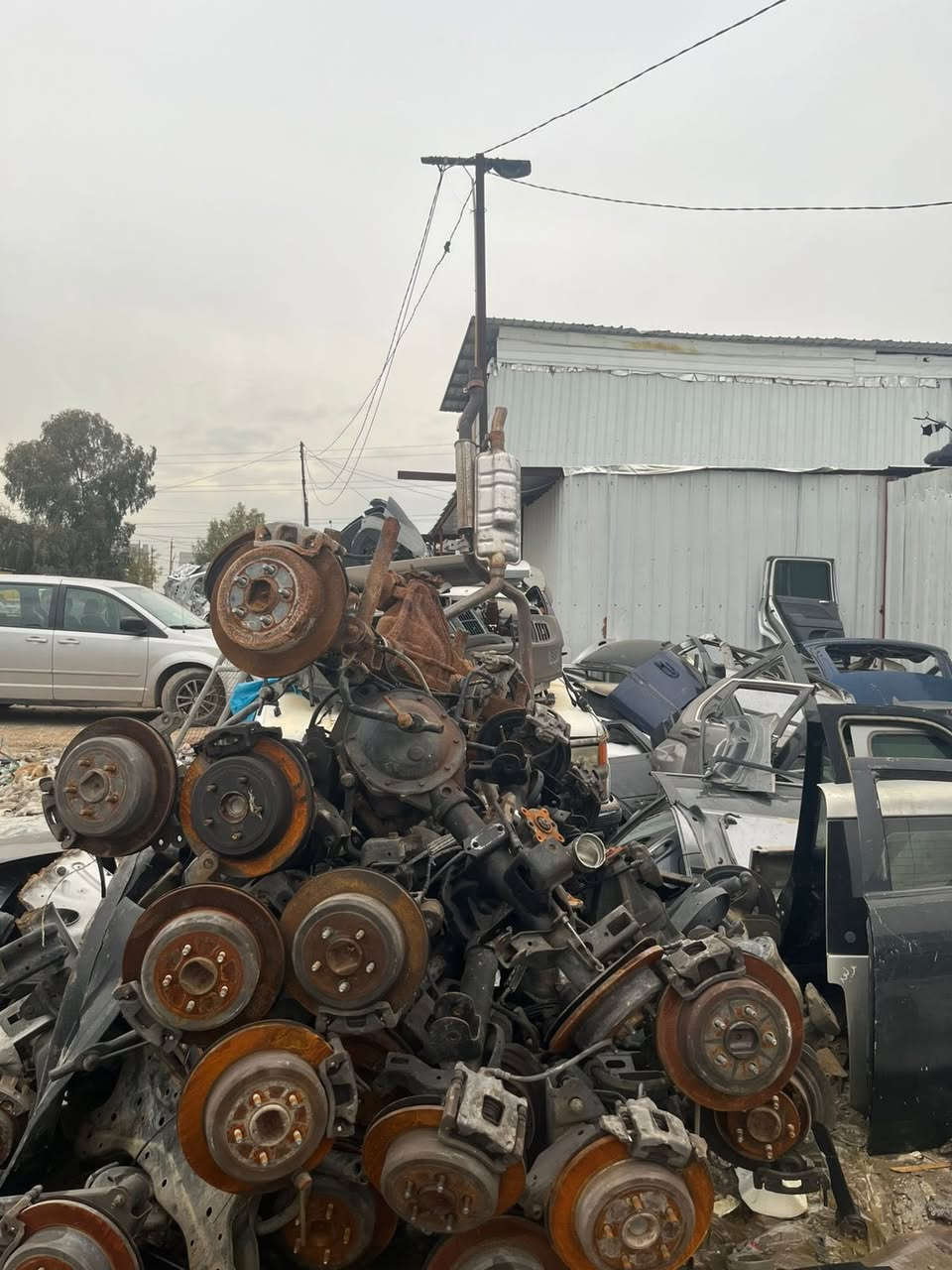 متوفر أكسلات جيب كومندر جيب لبرتي جيب لاريدو ٦ سلندر و ٨ سلندر مكان بغداد كاظميه شارع الأمريكي محلات ابو كرار ***********
