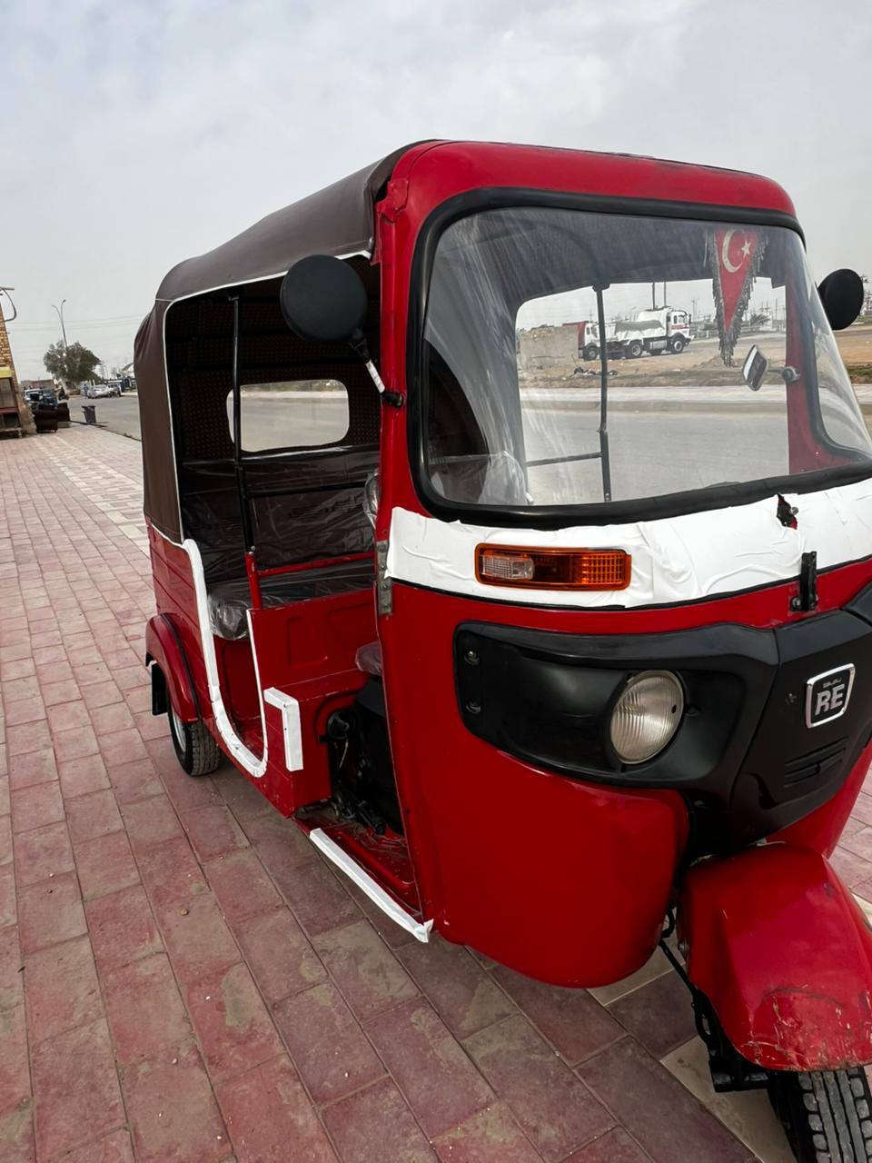 سلام عليكم
تكتك موديل 17 
كفاله عامه كشرها مكينه مجفت شركه 
رقم ذي قار بسمي 
تحويل ثاني يوم 
مكاني قضاء النصر 
سعر 5750 وبيه مجال 
***********
