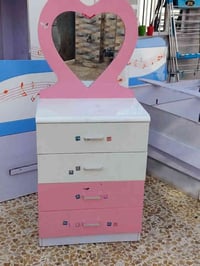 غرف نوم • أثاث • للبيع