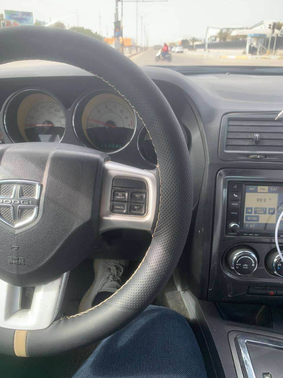 السلام عليكم
جالنجر ١٤
السياره حادث جاملغ خلفي بأمريكا
وجاملغ امامي جهة السائق هنا بالعراق
السياره مرشوشه حزام جماليه 
بدون دواخل
مكينه و كير مكفولات
رقم بغداد
مواصفاتها معروفه
شاشه كبيره
حساس خلفي
حداديه جديده
تخم تاير جديد.
للبيع او امراوس بأحدث
***********
