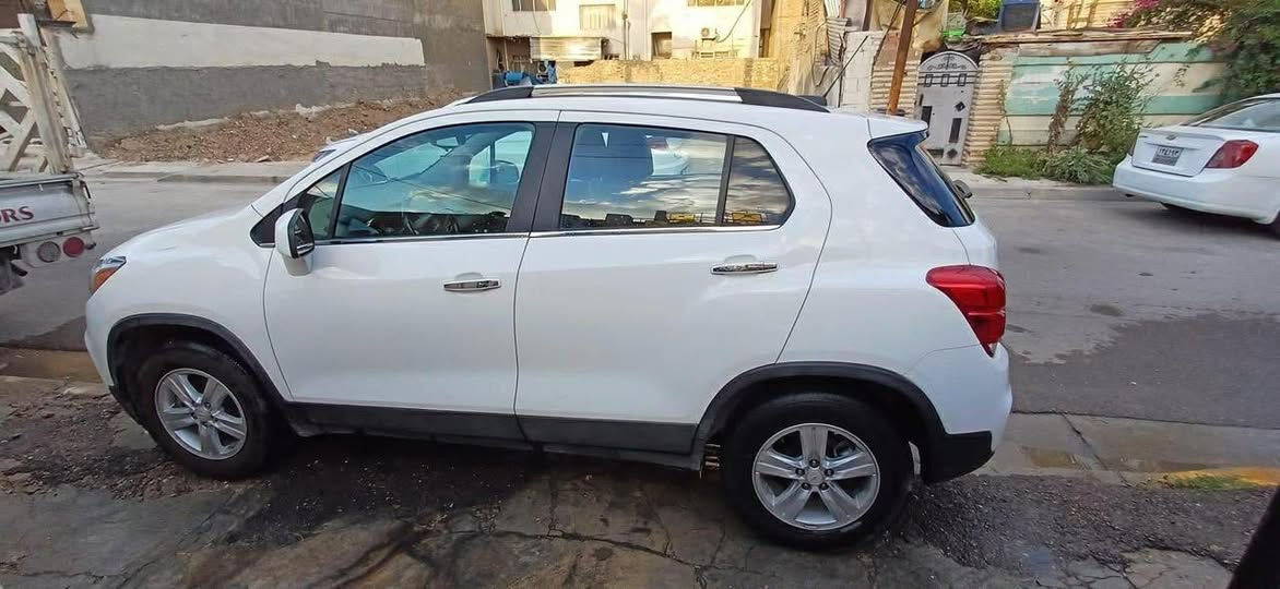 للبيع تراكس 2020 فول ماشية 70 شمالي باسمي سعر 85 ورقة صبغ حزام بدون جنطة وقمارة بدون
حادث ليبل واحد 
***********
