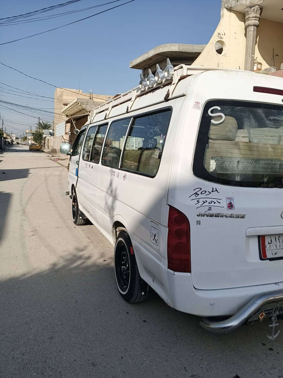 السلام وعليكم جنبي H1للبيع موديل 2014 السيارة كاملة منضومه غاز كير اكسل صدر امامي خلفي جديد تخم تاير ويل قبل دوشمه جديده تنته نويلون 20يوم شديتهن 
 تنقص بس لا دخان ولا تبخير بيه صبغ بل طويلة رقم بغداد سنويه ل2029 مكان السيارة بعقوبة السعر 83وبيه مجال ***********
