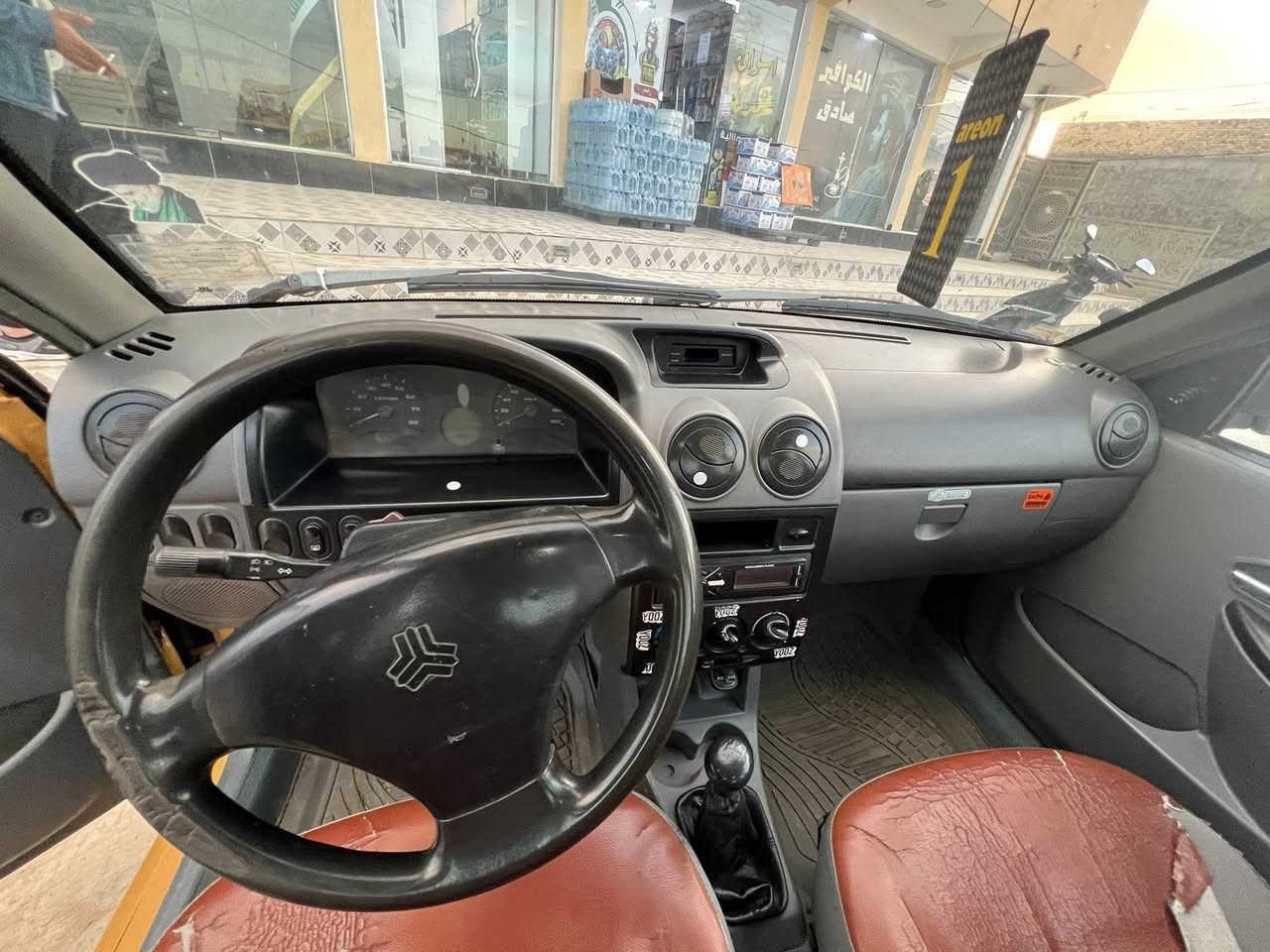 ١٧ فقط نص البنيد مصبوغ اثر شخوط والباقي كله كفاله كير مكينه تبريد شواصيها نضيفات السياره جاهزه ونضيفه معروضه ب ٤٤ وبيها مجال بسيطط مدارر ثاني يوم مصفره من كلشي رقم واسط. ***********
