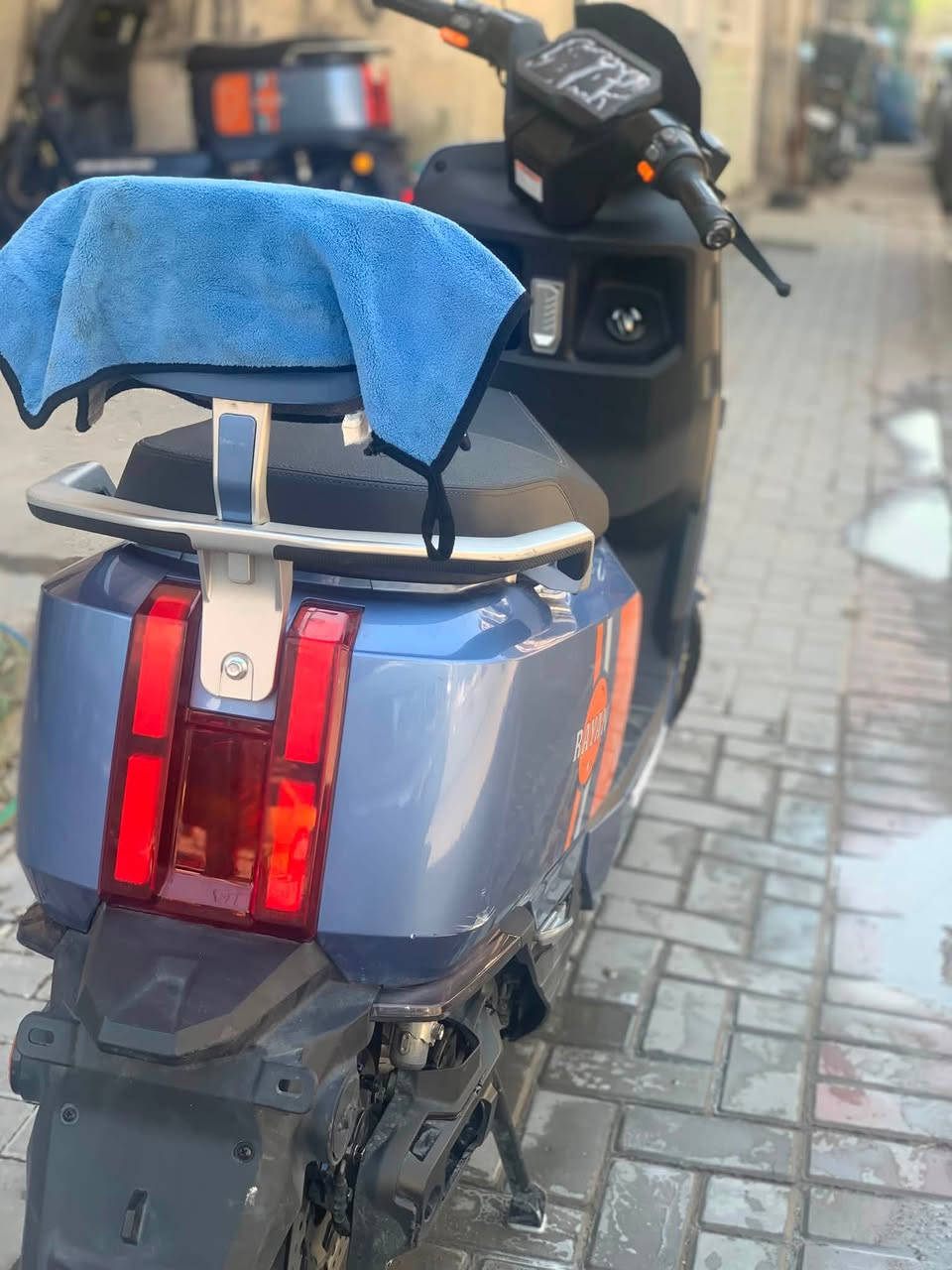 البيع في بغداد فقط
انتبه للمنشور قبل متتصل
ريان وحش الكون نضافتها 80‎%‎
نقصها يدة بريك خلفي فقط
بطاريات بحاله ممتازه على الفحص
ملف 2000
سرعه 80 حقيقي
دبل اشاره
عالي ناصي (رماش)
نظام البك P
نظام تثبيت سرعه
تقطع بالشحنه الوحده 80 كيلو
بطاريات بلاديه كراڤين
للتواصل ***********
لحد يراسل ويكلي اريد معلومات الدراجة هاي كدامك كلشي موضح
