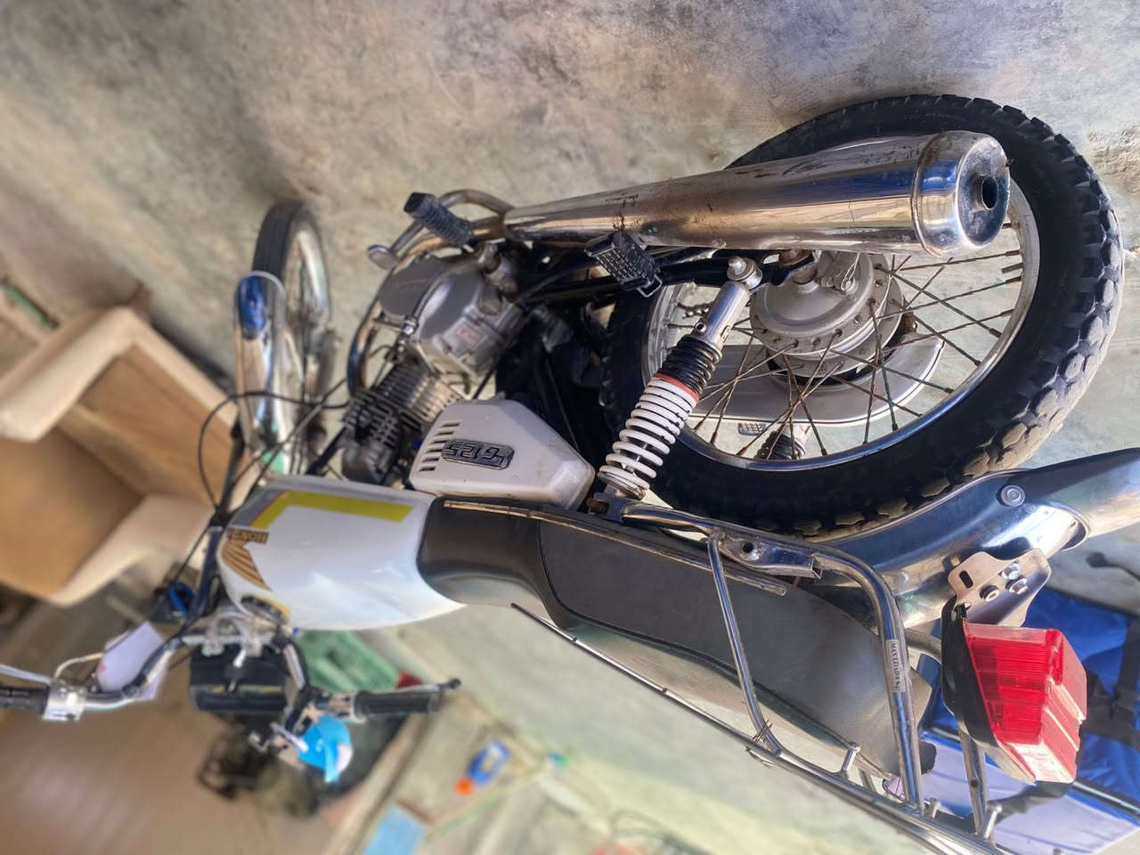 دراجه نامه اصلي محرك 22 وتعميره 26 كلك الدراجه كهربائيات كله شغاله دشبول شغال  سعر 500 وبيه مجال قليل مكاني ناصريه مركز رقم تواصل ***********
