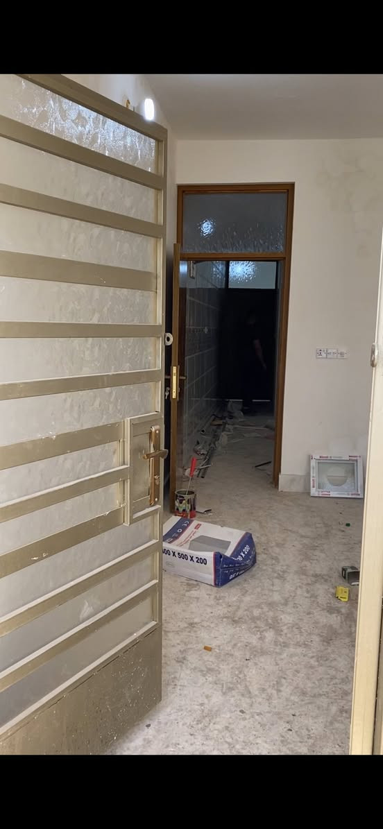 السلام عليكم بيت 50 متر واقع حال 65 متر للبيع ملك طابو صرف  منطقه الانتصار مقابيل حمادي شهاب البيت جديد موقع البيت قريب على الشارع الرئيسي فرع الروضه السعر 67 مليون للاتصال ***********
