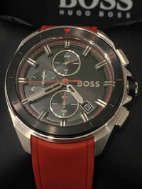 ساعة Boss براند الماني بطارية  مكينة ياباني  نافذة للعرض التاريخ  سنات...