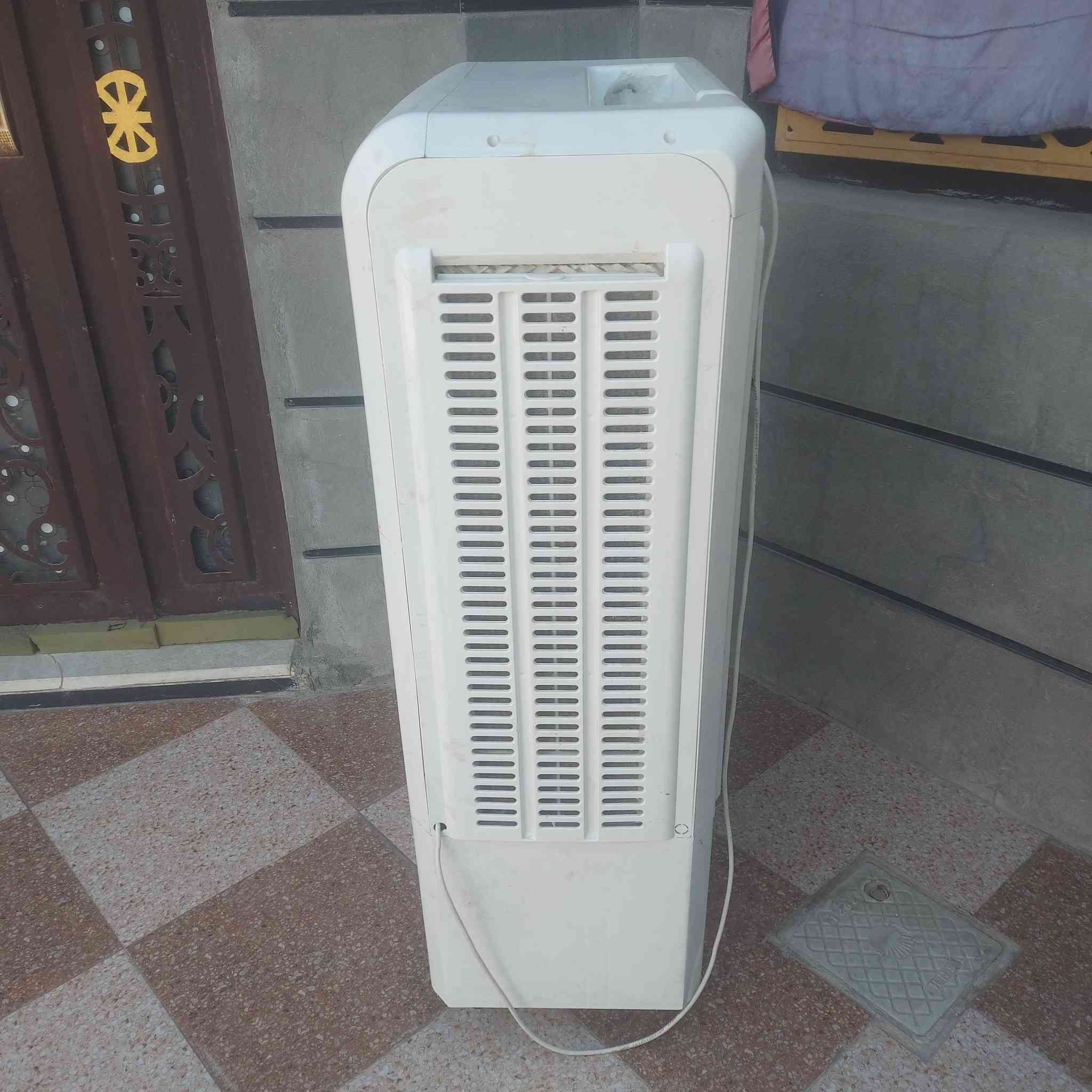 كونفيرة جديدة  استعمال قليل للبيع ثلاث سرعه واتربم حساس. يشتغل وعلفحص مابية اي ضررر  مكاني حله
*********** ( السعر 110
