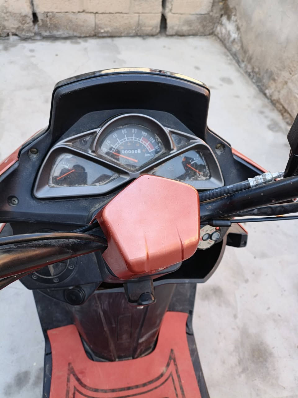 السلام عليكم دراجه اكس ماكس صيني شغاله من طول لطول سلف هندر كهربائية كله شغاله مكينه  ما مامفتوحه السعر 550العنوان ميسان ابو رمانه ***********
