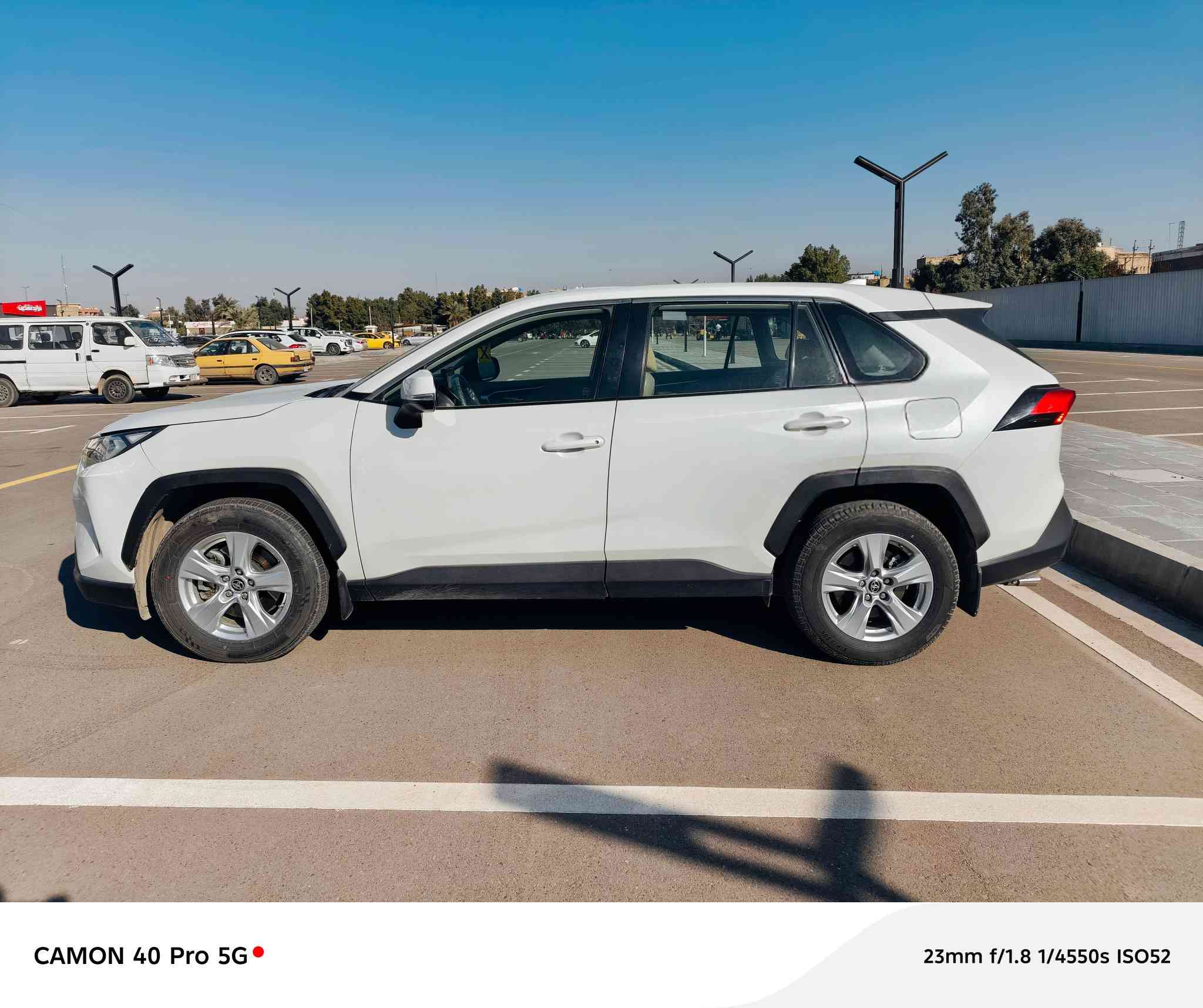 سلام عليكم
تويوتا راف فور موديل 2020 خليجي بانزين
وكالة ساز ام الضمان 
السيارة رقم بغداد الجديد باسمي هزة و سنوية تنتهي 2030 تحويل ثاني يوم السيارة ماشية 74الف قابل لزيادة

مواصفات السيارة 
مكينة2500
فور ويل درايف 4x4
بصمة السيارة + دخول ذكي+ بصمات عدد ٢ وياه
شاشة اصلية واريح نفكيشن
ست وضعيات قيادة 
مري شفط 
اشاير بالمري
هاندبريك بصمة
اوتو هولد
مراية وسطية عاكسة للضوء
تبريد بيانو +ومناخ منفصل و قطعتين تبريد
لد نهاري
لايت زينون عالي ناصي +بلوجكتر ضبابي
خمسه ويل كب+ سبير منازل

السيارة مكفولة عده بارد بسيط بل باب مال سايق

السعر 230$ وبيه مجال
للاتصال:***********
غير متواجد على الفيس
