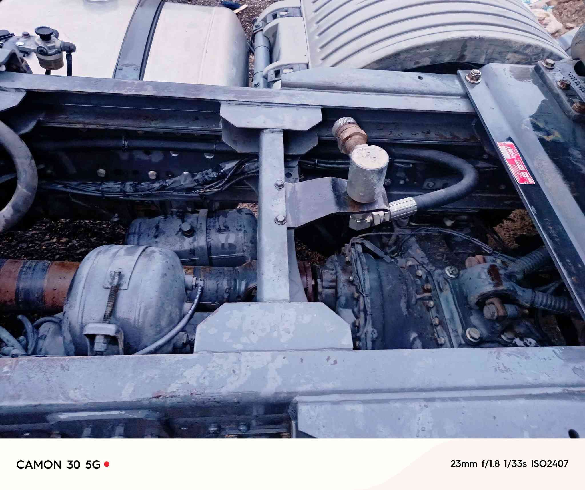 سلام عليكم اكتروز نثيه اربيل ابموديله
تخم تاير سياره جاهزه كبل لشغل
50/33 للاستفسار اكثر اتصال 
على رقم//***********
