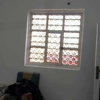 بيت للبيع • قرب مدرسة التالق • غرفتين