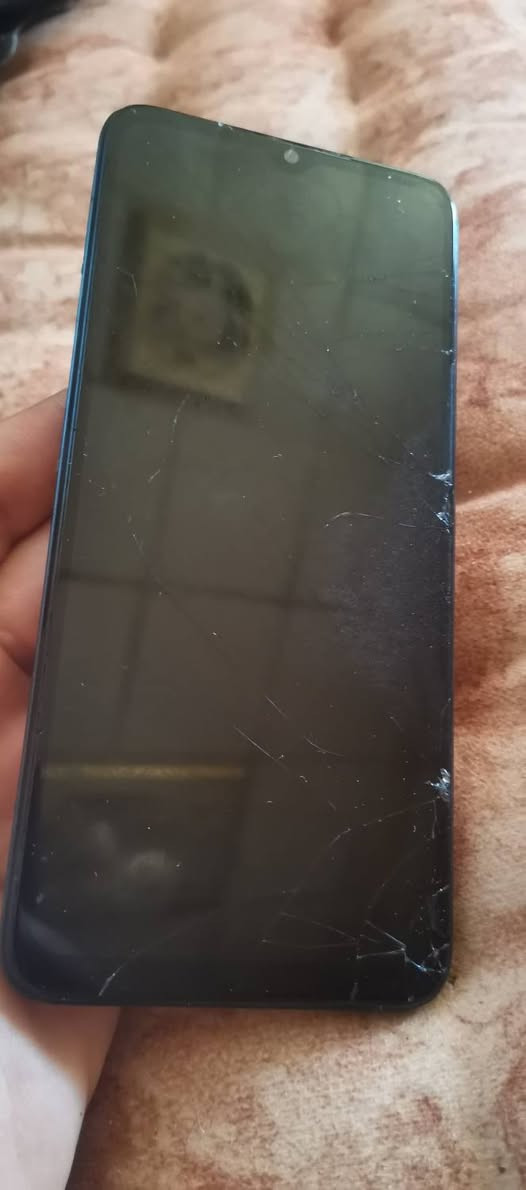 السلام عليكم
انفنكس هوت 30i
بي شاشة بيها فطور مثل ما موضح بالصور الباقي كله مكفول
ذاكرة ١٢٨
رام ٤+٤
سعر ٤٥ و بي مجال بسيط


**إذا كنت صاحب هذا الإعلان وتريد حذفه لأي سبب، رجاءا أرسل رسالة إلى الدعم الفني**