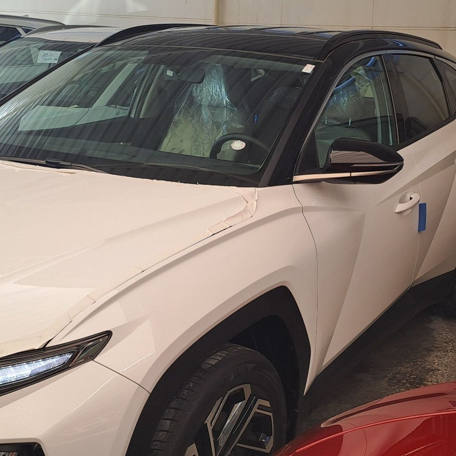 ✅️ هونداي توسان 2️⃣0️⃣2️⃣6️⃣ ويل كب حجم 19✅️

ضمان  ٣ سنوات او ٦٠ الف كم 

مستخدم عداد 2800كم
مكفول كفالة عامه 
❇️ قماره سودة
❇️ مقاعد تبريد 

✅️ أرقام بغداد 
✅️ دشبول ايباد متصل ‼️ 
✅️جنطه كهرباء ‼️
✅️ شاحن وايرليس ‼️
✅️ سعة المحرك 2.0L 
✅️ مرتبط بناقل حركة أوتو 6 نمر
✅️ عدد AIR BAG 2
✅️ حساسات أمامية 
✅️ حساسات خلفية
✅️ لايت زينون + LED
✅️ كشافات 
✅️ بك لايت LED
✅️ ويل كب 19‼️
✅️ 4 دسك
✅️ قبضات أبواب من الألمنيوم
✅️ ماسحة خلفية
✅️ اريل نفكيتر 
✅️ مفتاح التشغيل بصمة
✅️ تشغيل عن بعد 
✅️ شاشةApple Car play and android auto 
✅️ كاميرا دوارة
✅️ حركة المقاعد الأمامية كهرباء
✅️ مثبت السرعة Cruise
✅️ المودات والأوامر الصوتية
✅️ أوضاع القيادة  Drive Mode 
✅️ فحص أنظمة السيارة 
✅️ حساسات ضغط اطارات 
✅️ مقود جلد حياكة شكل جديد 
✅️ قطعتين تبريد
✅️تبريد مقاعد 
✅️ هاند بريك بصمة 
✅️ ا ABS 
✅️ا Auto Hold  أوتو هولد
✅️ا ISO Fex  ايزو فكس
✅️ نظام مانع الانزلاق
✅️ نظام نزول المنحدرات
✅️ اشارة في المرايا الجانبية
✅️ مخرج منفذ الطاقة ⚡
✅️ ا  Bluetooth / USB
✅️ بردات أبواب خلفية
✅️ بردة خلفية 
✅️ شاحن هاتف Wireless 
✅️ تطعيم الدواخل ألمنيوم 

🌺 أبعاد السيارة 🌺

☑️ الطول 463 cm
☑️ العرض 187 cm
☑️ الارتفاع 167 cm

🎁نتعامل بنظام القسط  🎁

🚘 🚖 يتوفر بيع  شراء او مراوس للسيارات القديم والحديثة ✅️

💳🪙السعر: 

السعر شامل اللوحات المروريه 

 اشتري بثقه 💯🌹
*********** 

عراقنا لتجارة السيارات 
بغداد-معارض البياع شارع الوسط(المدخل )

رابط الصفحه على الفيس 
https://www.facebook.com/profile.php?id=61557668616037&mibextid=ZbWKwL
