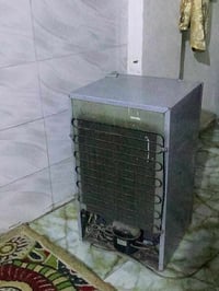 ثلاجه نضيفه مثل ما موضح بل صور تبريد ثلج بس عطل بيهة الأوتوماتيك تجي ت...