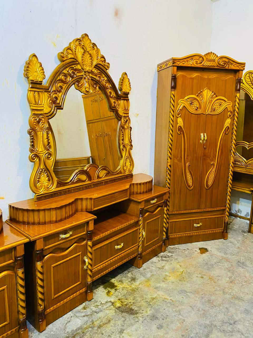 غرفه نوم البيع صاج عراقي  ***********
