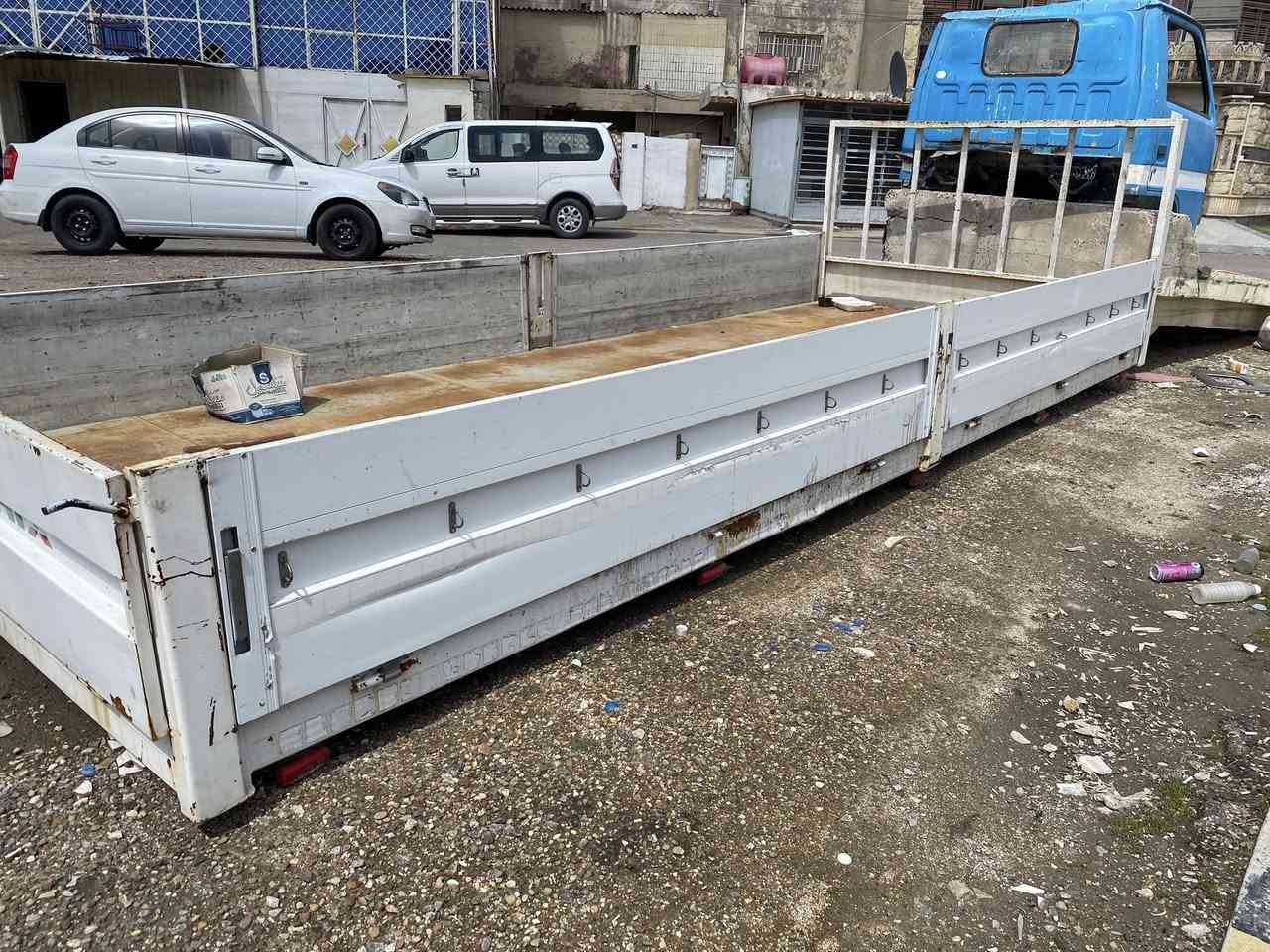 السلام عليكم بدي كنتر للبيع الطول ست مترات لمعرفة السعر والاستفسار التواصل مع الرقم التالي ***********
