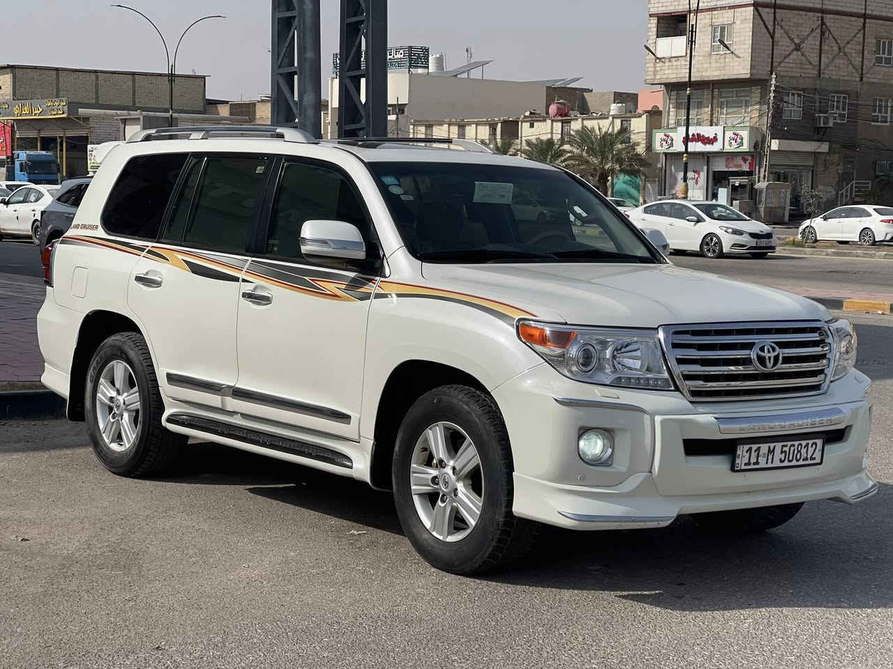 لاندكروز GXR 2015
رقم بغداد جديد بأسمي 
بريم اصل فول مواصفات :
بصمه
تشغيل عن بعد
كشنات جلد
فول حساس 
زنون 
مري شفط وقلاب 
ماشيه ١٦٠ الف 
مكفول عدا بارد بسيط 
السعر 395$ 
رقم موبايل *********** 
مكان سياره النجف
